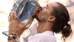 Zverev nâng cúp US Open với đồng hồ 7 tỷ đồng